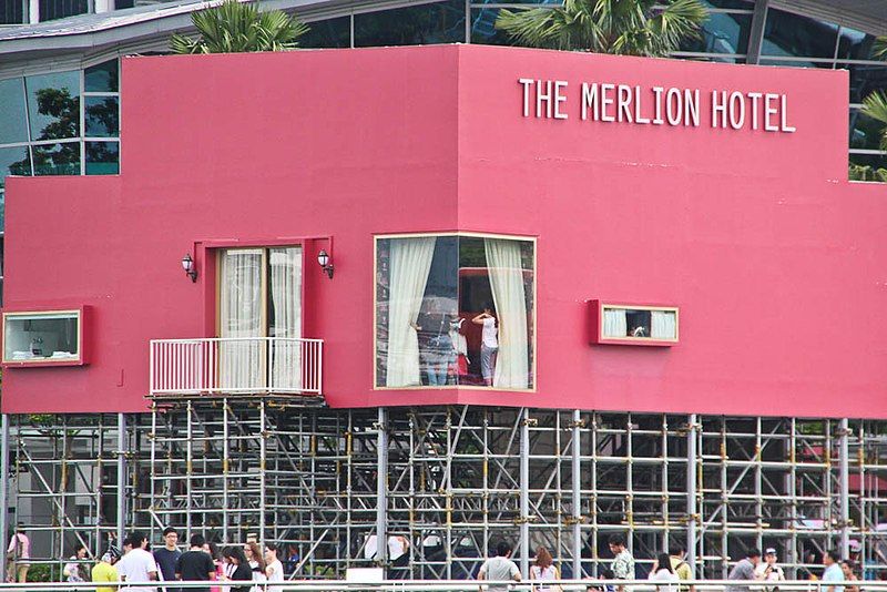 File:The Merlion Hotel.jpg