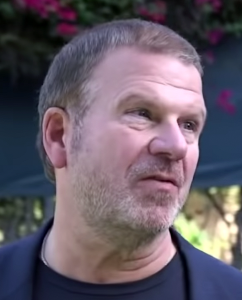 File:TilmanFertitta2019.png