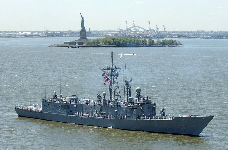 File:USS Boone (FFG-28).jpg