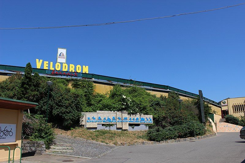 File:Velodrom Brno 1.jpg