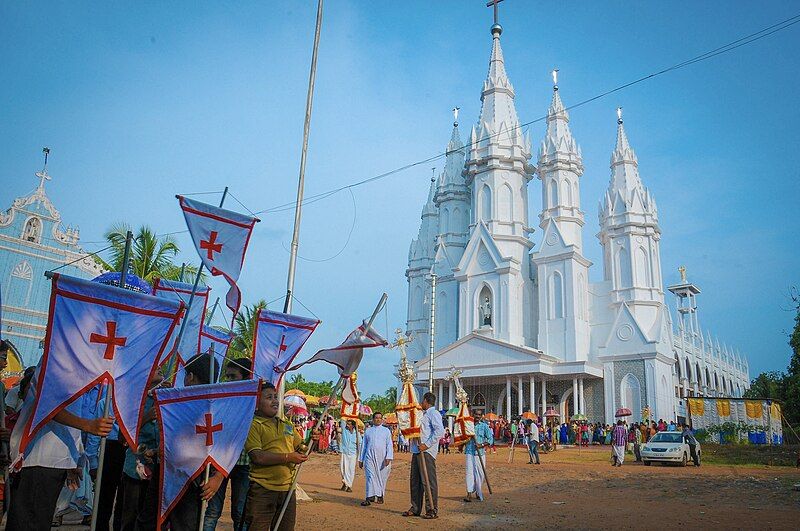 File:Velur church.jpg