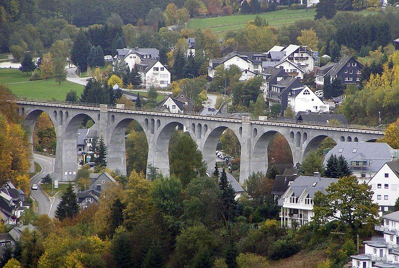 File:Viadukt Willingen.jpg