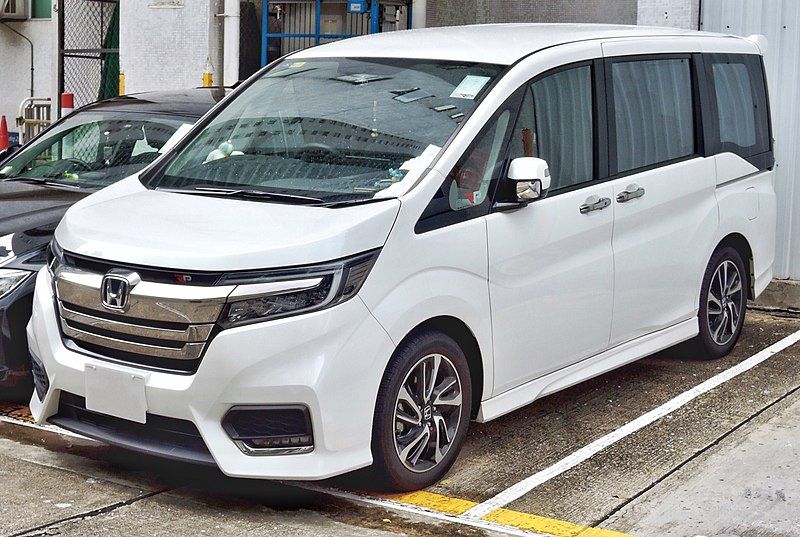 File:2018 Honda Stepwgn.jpg