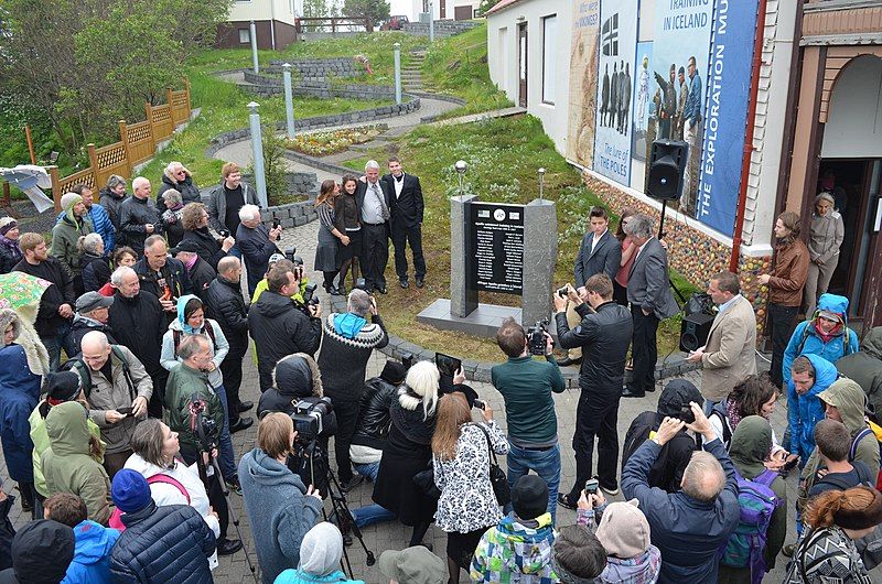 File:Astronaut Monument Unveiling.jpg