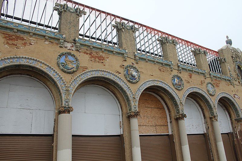 File:Childs Boardwalk Roofline.JPG