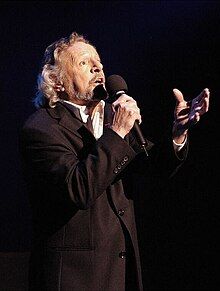 Claude Léveillée singing.