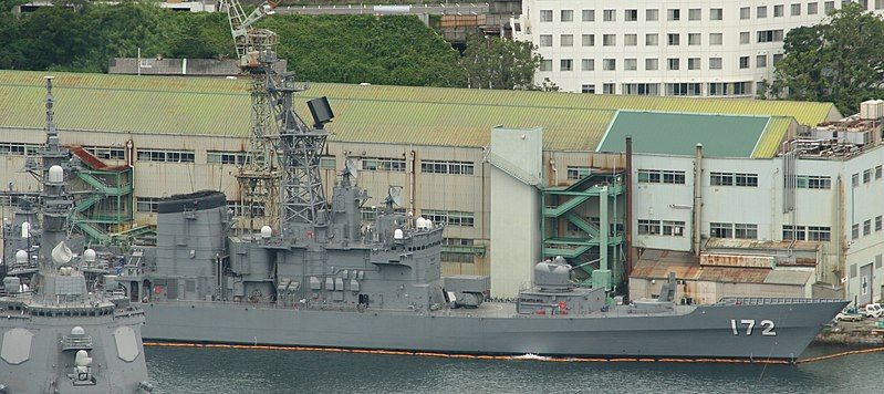 File:DDG-172RepairingShimakaze.JPG