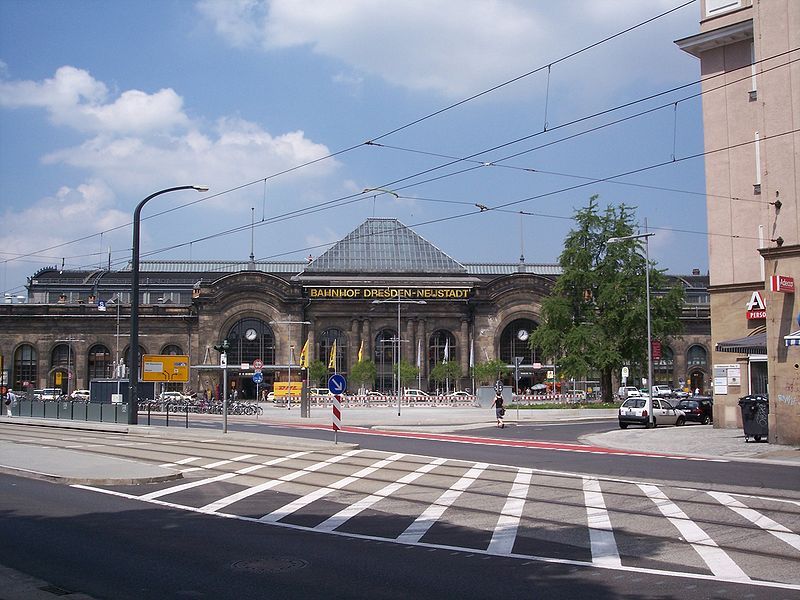 File:Dresden Bahnhof Neustadt.jpg