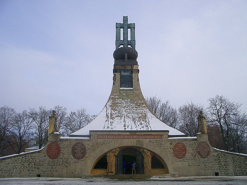 File:Frieden Austerlitz Monument.jpg