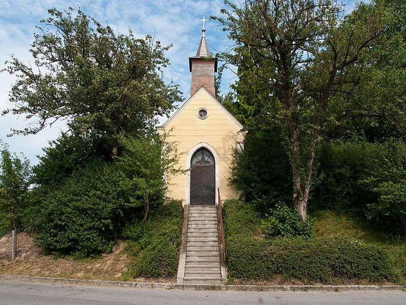 File:Großpriel Ortskapelle.jpg