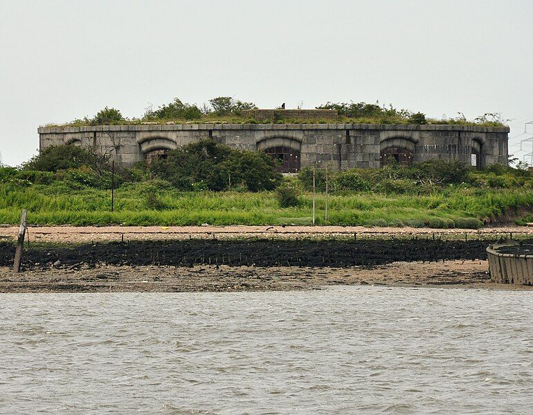 File:Hoo Fort.jpg