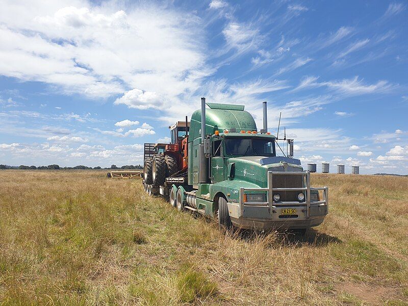 File:Kenworth T600.jpg