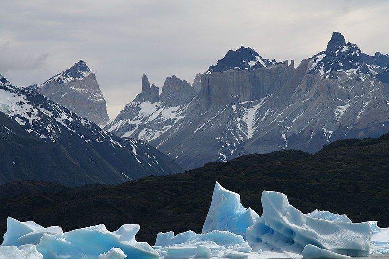 File:Lago Grey,Chile o.jpg