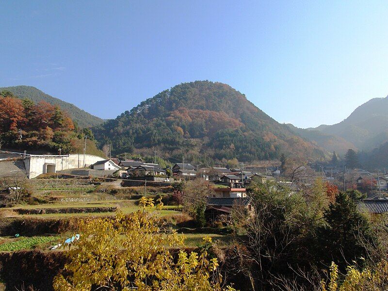 File:Mt.Yogai Kofu city.JPG