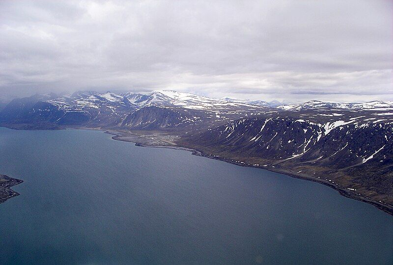 File:Pangnirtung Nu 5.jpg