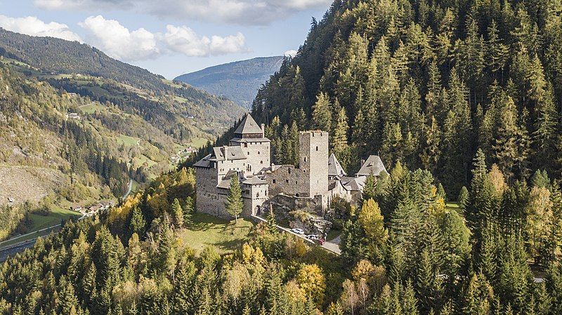 File:Ramingstein burg finstergrün.jpg