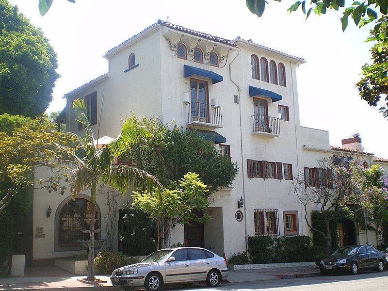 File:Ronda, West Hollywood.JPG