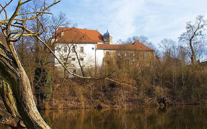 File:Schloss-fronberg.jpg