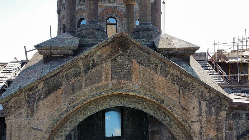 File:Shah-Abbas-portrait-Echmiadzin-Cathedral-Armenia.jpg