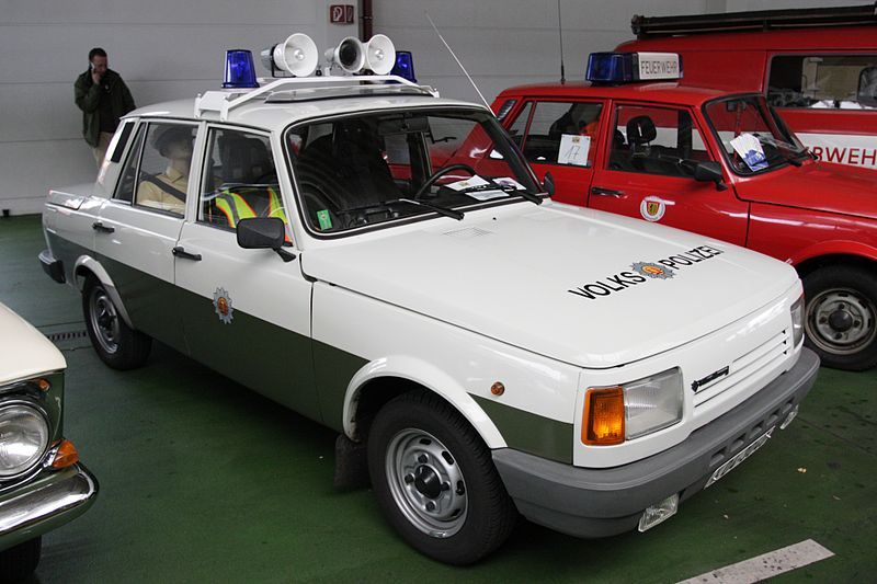 File:Volkspolizei Wartburg 2009-06-07.jpg