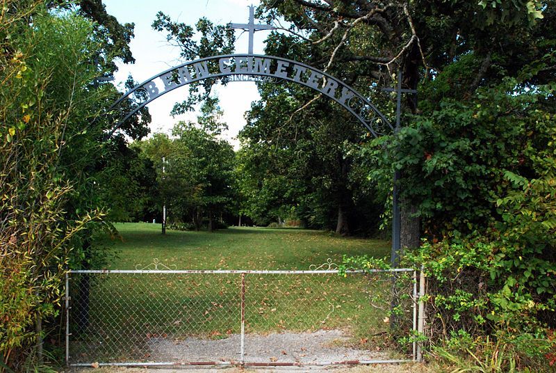 File:Bean Cemetery.JPG