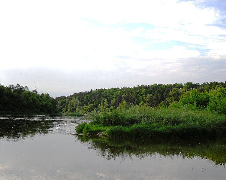 File:BelNeman river.jpg