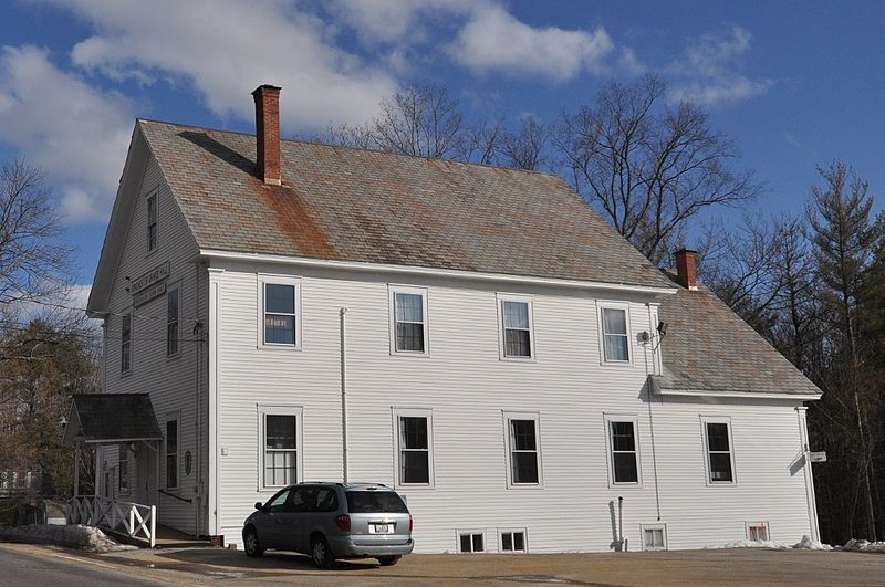 File:ChichesterNH TownHall.jpg