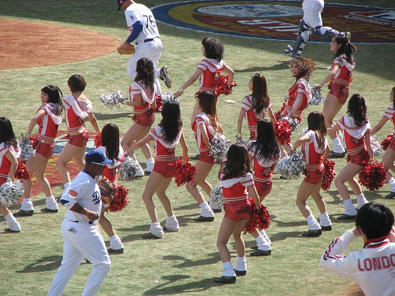 File:Chinese baseball cheerleaders.jpg