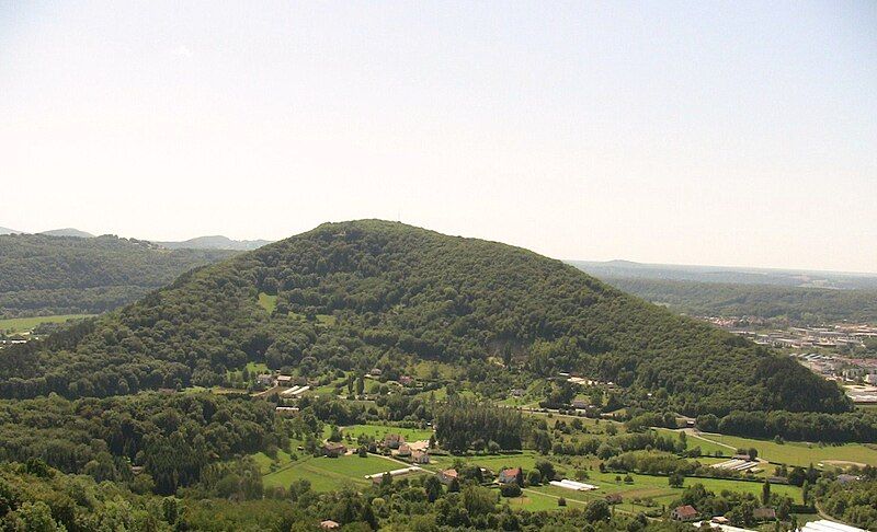 File:Colline de Planoise.JPG