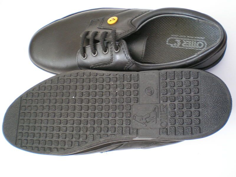 File:ESD-antistatisch-schoenen-merk-Otter.JPG