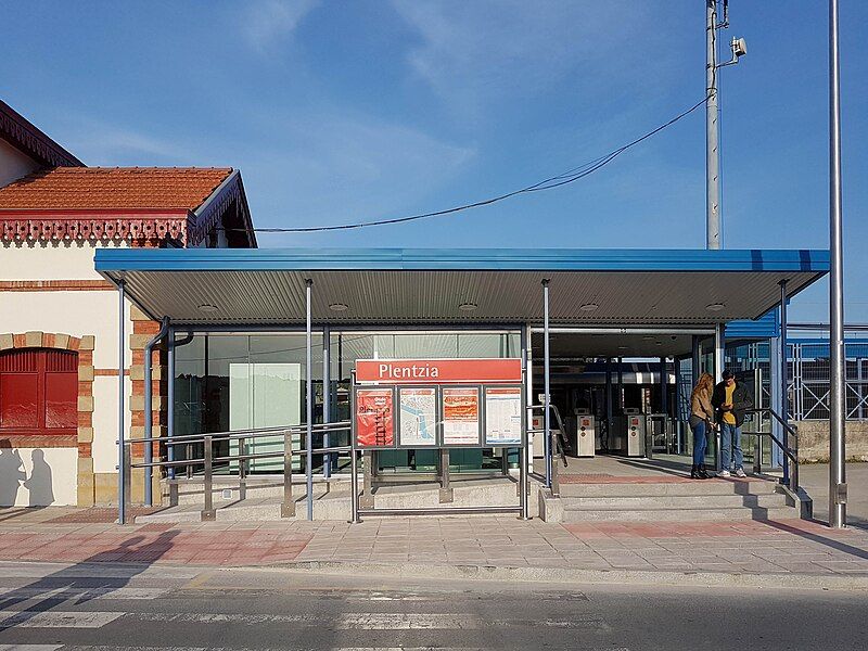 File:Estación de Plentzia.jpg