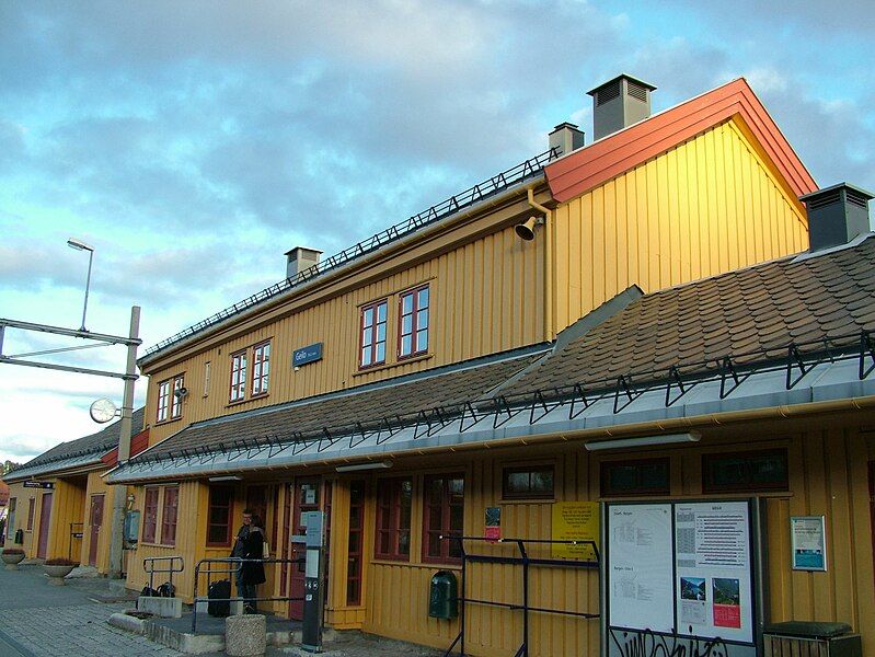 File:Geilo Bahnhof.jpg