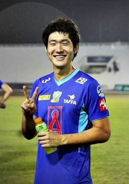 File:Kim Young-Kwang1.jpg