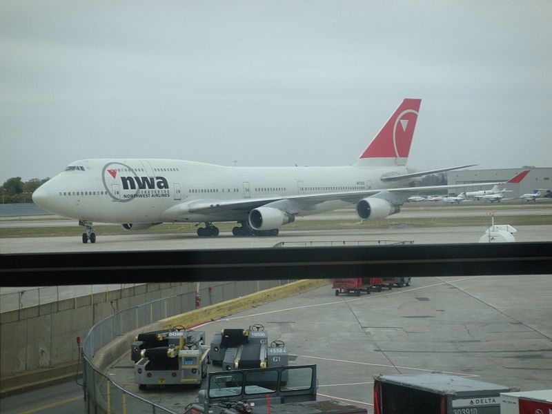 File:NWA B747-400.jpg