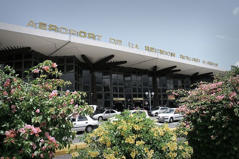 File:RUN airport.jpg