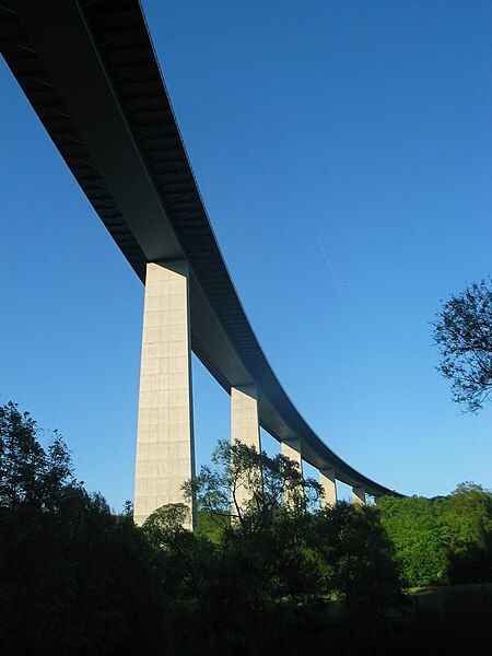 File:Sauertalbrücke.JPG