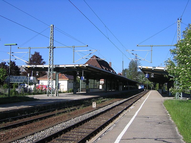 File:Titisee Bahnhof 5507.jpg