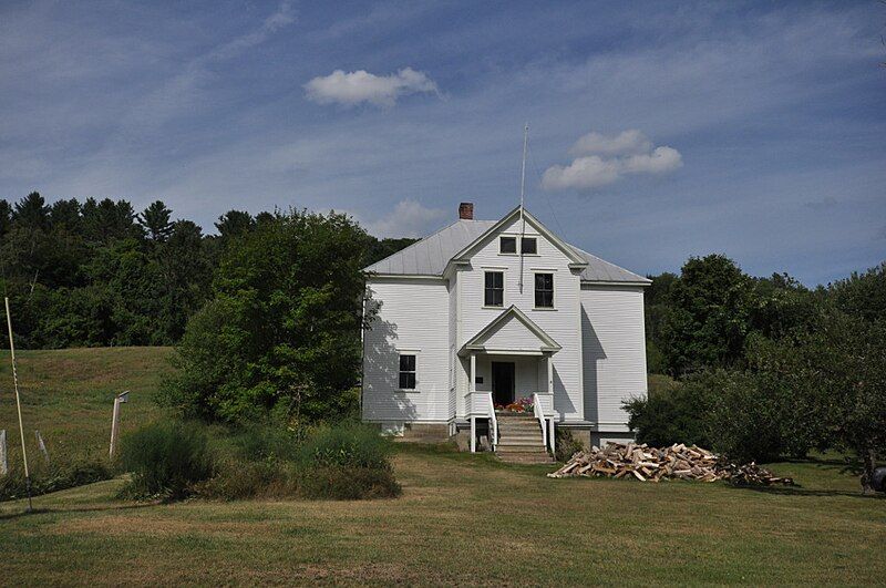 File:TopshamVT WaitsRiverSchool.jpg