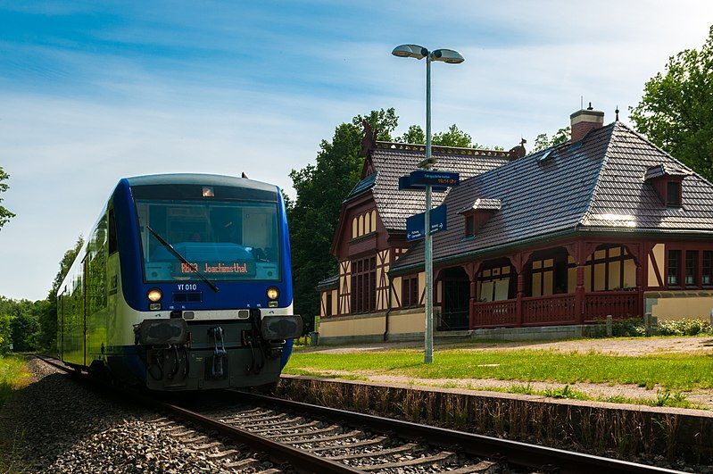 File:17-06-15-Kaiserbahnhof-Juchte RR71819.jpg