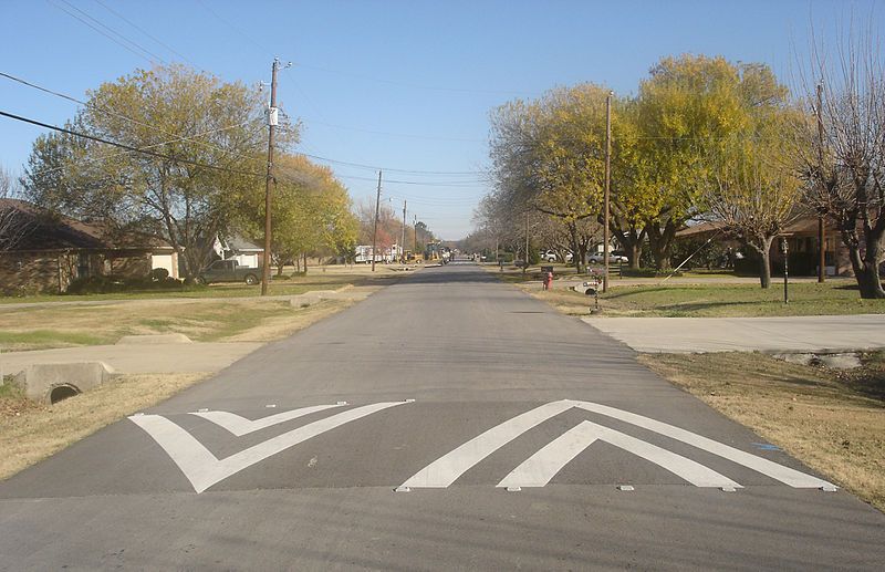 File:Asphalt Speed Hump.jpg