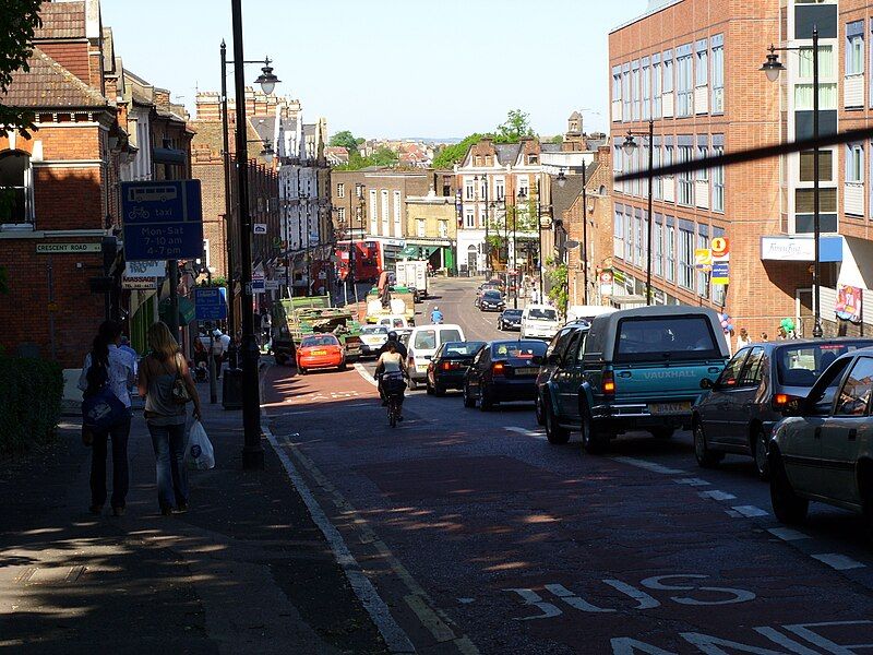 File:Crouch End Hill.JPG