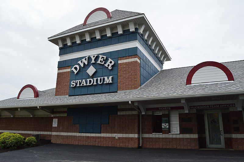 File:Dwyer Stadium (43752276291).jpg