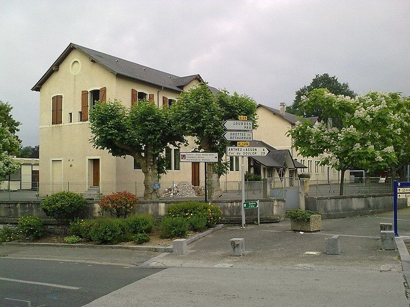 File:Ecole d'Asson.jpg