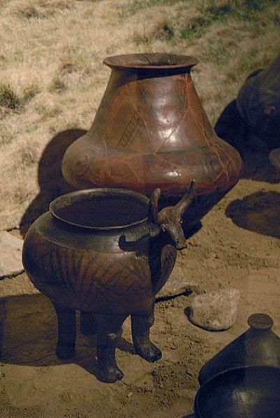 File:Hallstatt tumulus pottery.jpg