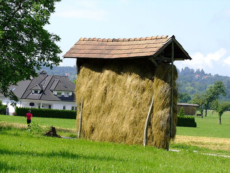 File:Hayrack full.jpg