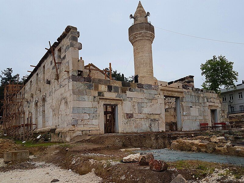 File:Kadirli Ala Mosque.jpg