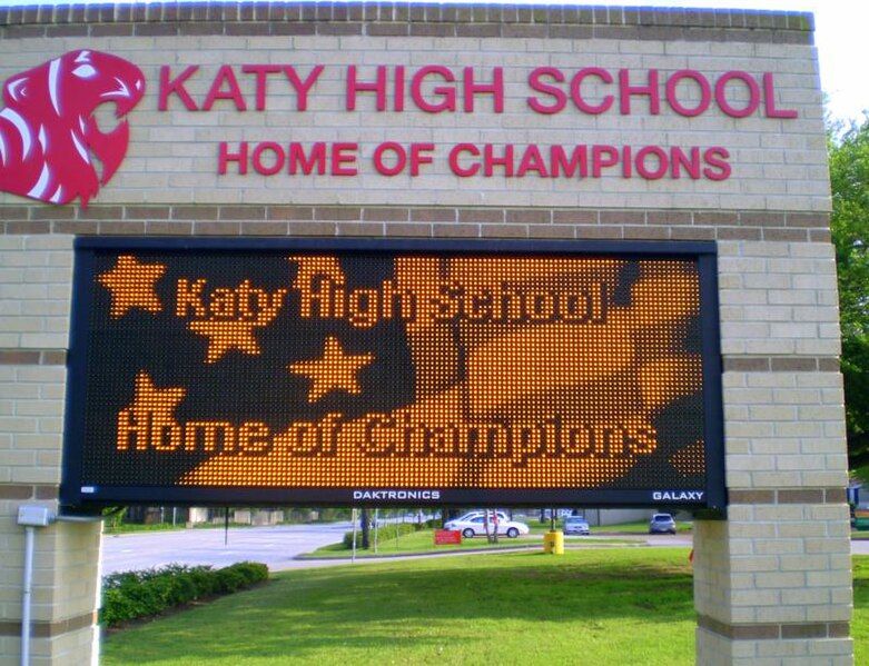 File:KatyHighSchool.JPG