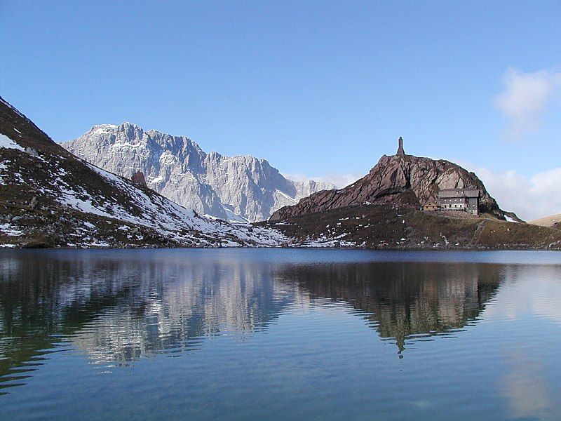 File:Lago volaia.jpg