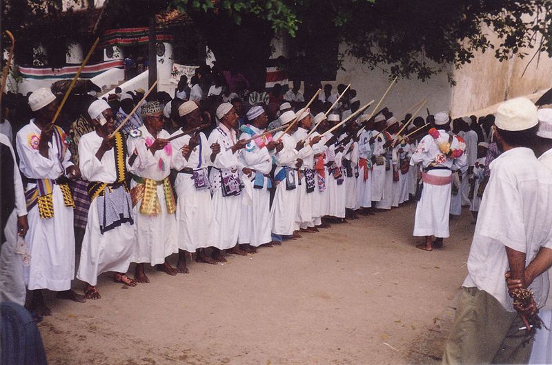 File:LamuPoliticalParade (July 2001).jpg