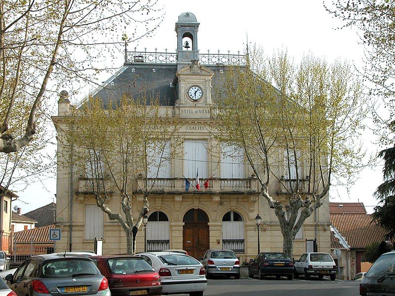 File:Mairie Cazouls.jpg